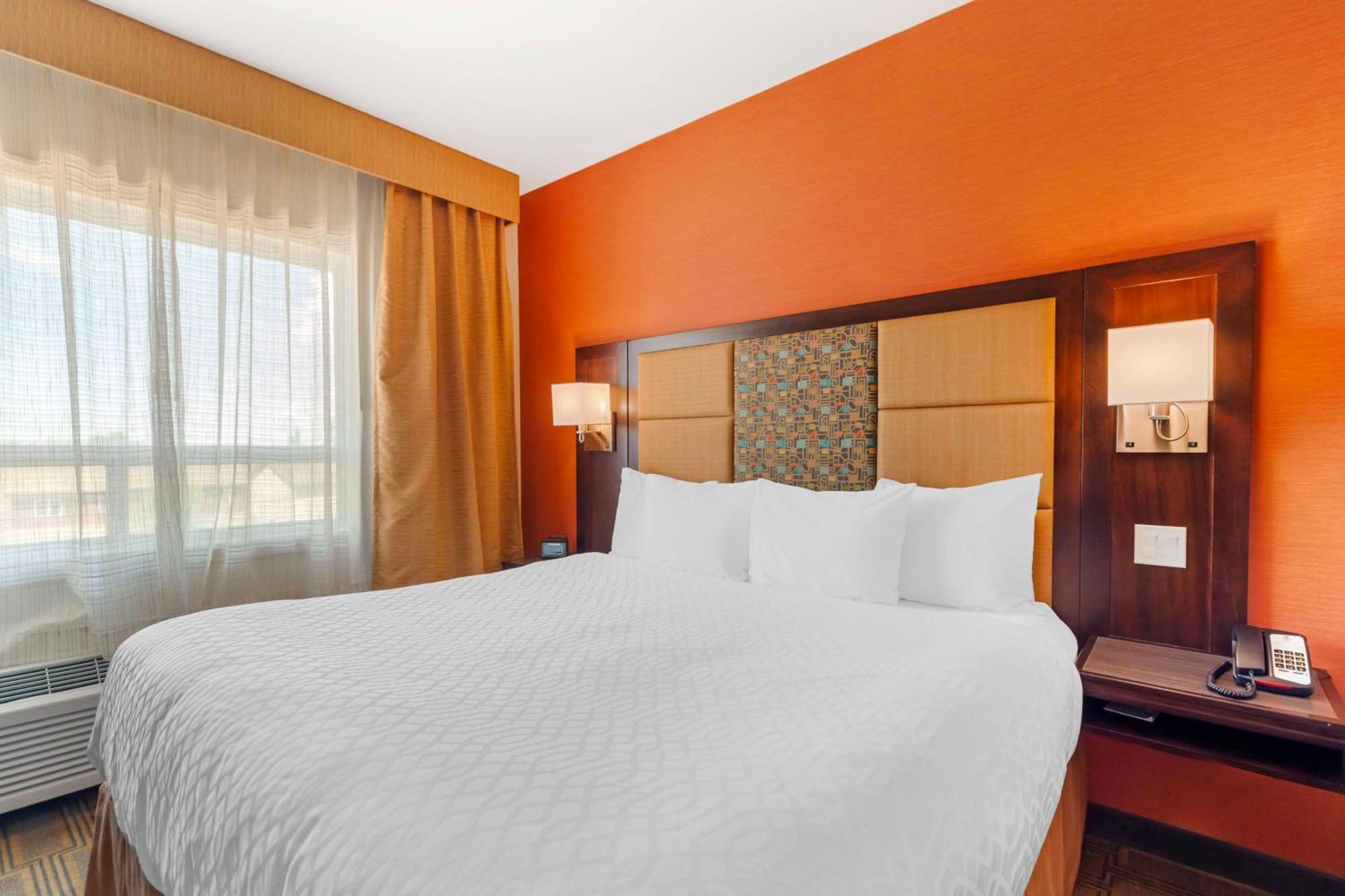 Best Western Plus Chateau Fort St. John Eksteriør bilde
